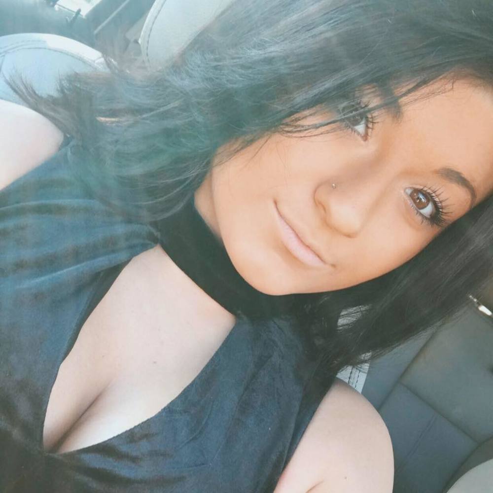 Meet your Posher, Emilee